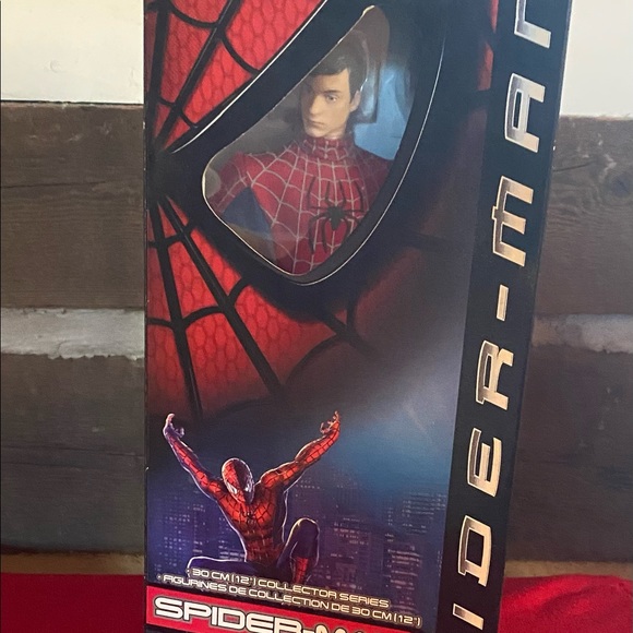Super Rare! 2001 Toy Biz Marvel SpiderMan 12" Figure Fabric Clothing Spider-Man - Picture 2 of 3
